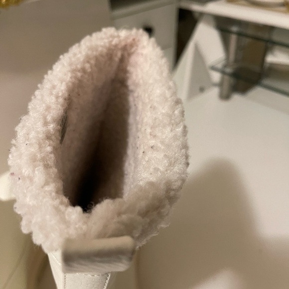 Asos gorgeous non-slip cozy boots in great conditions - Picture 6 of 9